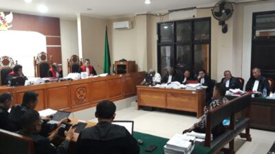 Iwan Niode Gram Saat Saksi Ahli Katakan Dokumen Milik Tim PH Johanes Rettob Ilegal