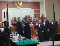 Iwan Niode : Tidak Ada Kerugian Negara, Pengadaan Pesawat Dan Helikopter Pada Pemkab Mimika
