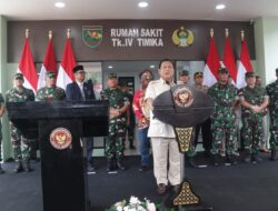 Kunker ke Timika Menhan RI Beri Bantuan Motor dan Resmikan RS Tingkat IV