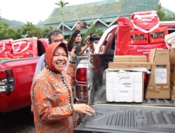 Tiba di Kota Jayapura Mensos Risma Berikan Sejumlah Bantuan Kepada Gereja