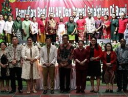 Keluarga Besar SMAN 4 Jayapura Rayakan Natal Bersama