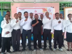Bawaslu Yapen Lantik PTPS Miosindi Dan Hadiri Pelantikan PTPS Poom