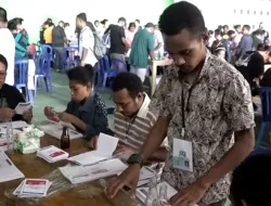 240 Orang Dilibatkan Dalam Proses Lipat Surat Suara, Oleh KPU Kota Jayapura