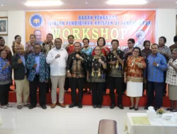 Joni Betaubun Tutup Giat Workshop Kepala Sekolah YPK, se-Papua Barat Daya