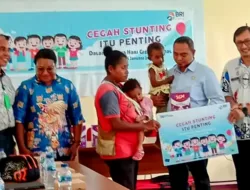 Penjabat Bupati Jayapura Dan Bank BRI Serahkan Bantuan Alat Ukur Stunting