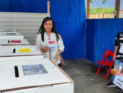 Coblos Di TPS Dobonsolo, Ini Himbauan Ketua DPRD Kabupaten Jayapura