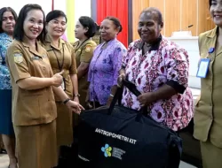 Cegah Stunting, Dinkes Kota Jayapura Bagikan 218 Alat Antropometri