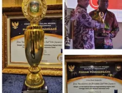 Dukcapil Kota Jayapura Raih Penghargaan Aktivasi IKD Tertinggi 