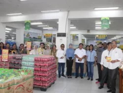 Sambangi Ritel Moderen, DPRD Kota Jayapura Pastikan Ketersediaan Barang dan Harga Jelang Idul Fitri