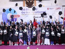 217 Siswa Beyond Education Centre Terima Sertifikat Ujian Bahasa Inggris Cambridge