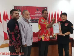 Nyatakan Maju Pilgub Papua, Herry Ario Naap Ambil Formulir di PDIP
