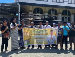 Warga Sarmi Sambut Antusias Sumbangan Hewan Qurban Dari Paulus Waterpauw