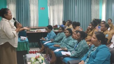 TP PKK Kabupaten Mamteng Gelar Pelatihan MC