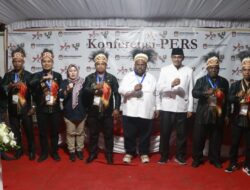 Pasangan Kenius Kogoya – Nursalim Ar-Rozy Resmi Daftar ke KPU Keerom