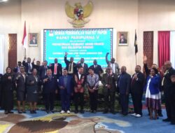 Yanni Pamitan dan Mohon Doa Restu Maju Pilkada Sarmi