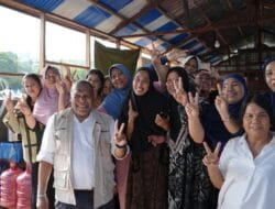 Sambangi Warga Kampung Mandala, Mari-Yo Janji Akan Penuhi Kebutuhan Nelayan
