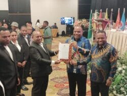 KPU Yahukimo Tetapkan Didimus Yauli – Esau Miram Sebagai Calon Bupati Terpilih Periode 2025 – 2030