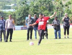 Ketua DPR Papua Denny Bonai Buka Turnamen Sepak Bola Waena Cup V