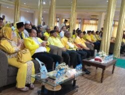 Golkar Papua Bagi Takjil dan Buka Puasa Bersama Cagub MDF