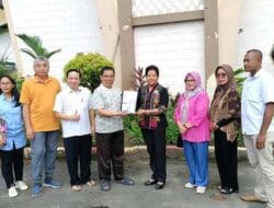 Kunjungan DPD Partai Gerinda Papau ke Gereja Katolik Paroki Santo Fransiskus Asisi APO Jayapura Jawaban Doa Umat