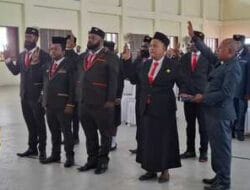 Delapan Anggota DPRK Puncak Jaya Kursi Pengangkatan Resmi di Lantik
