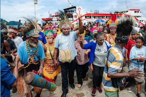 Ribuan Warga Sambut Fakhiri di Yapen, Aspirasi Jadi Dasar Kebijakan