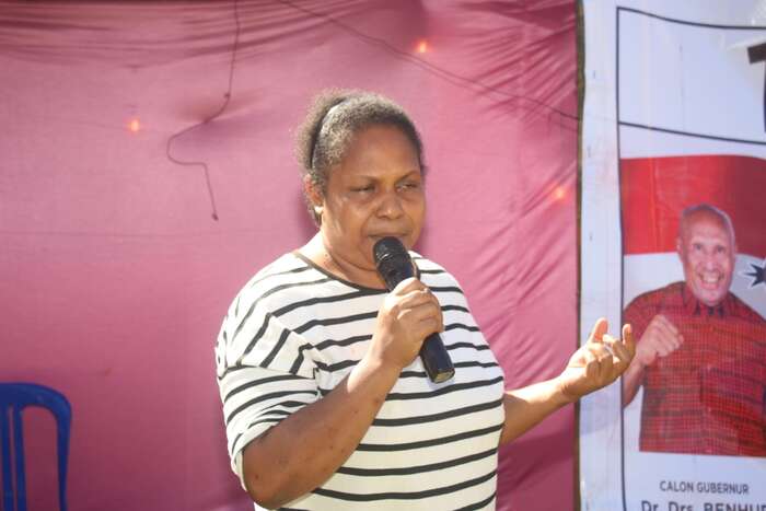Guru SD di Jayapura Sukses Berkat Beasiswa BTM: “Beliau Bukan Hanya Pemimpin, Tapi Pengubah Hidup”