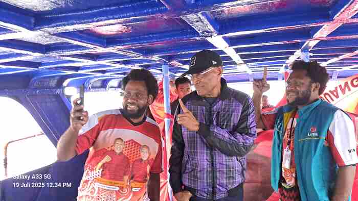 Terobos Cuaca Ekstrem, BTM Lanjutkan Perjalanan ke Pulau Sowek: “Cuaca Buruk Bukan Penghalang, Melainkan Pengingat Bahwa Pemimpin Sejati Lahir dari Keberanian”