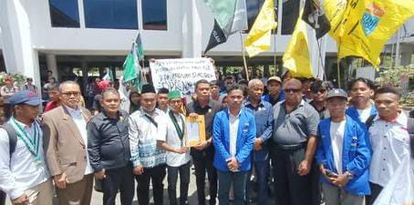 DPR Papua Terima 7 Tuntutan Mahasiswa dalam Aksi Damai Cipayung Plus