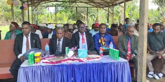 Wakil Bupati Mamteng Itaman Thago Hadiri HUT ke- 40 Jemaat GIDI Gimbis Kobakma dan Peresmian Gedung Gereja Baru