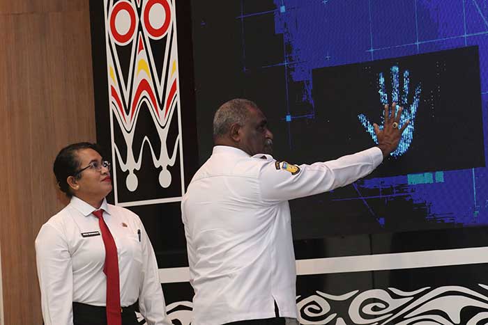 Wali Kota Abisai Rollo Launching Aplikasi Smart Aset, Inovasi Kepala BPKAD Deisi Wanggai