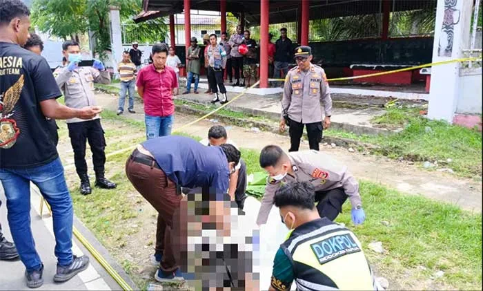 Seorang Pria Ditemukan Tewas di Halte Perumnas III Yabansai, Polisi Duga Akibat Sakit