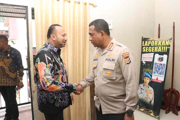 Ketua DPRK Jayapura Theos Ajomi: Masyarakat Harus Jadi “Polisi” untuk Diri Sendiri