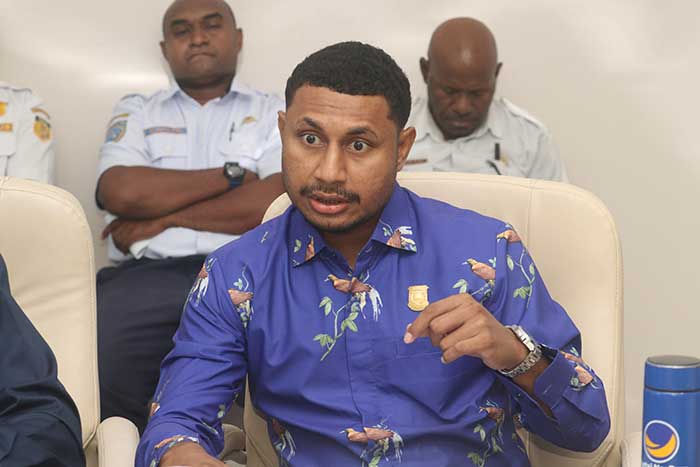 Jefri Bisai Pertanyakan Progres Bandara Botawa dan Pelabuhan Waren kepada Dinas Perhubungan