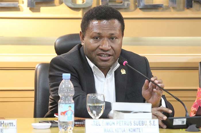 1.029 Desa, Hanya 100 Lulus: Senator Carel Suebu Minta Passing Grade Papua Disesuaikan