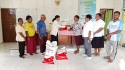 Legislator Biak Numfor Dorong Ketahanan Pangan Lewat Bantuan Pupuk untuk Petani Warsansan