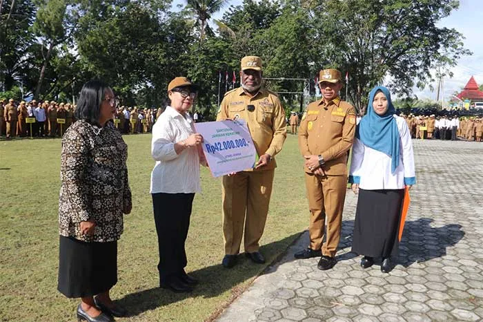 Dua Ahli Waris Terima Santunan BPJS, Bukti Negara Hadir Lindungi Pekerja Kota Jayapura