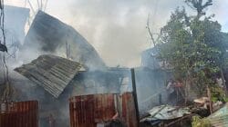 Diduga Korsleting dan Angin Kencang, Rumah di Hamadi Pantai Tak Terselamatkan