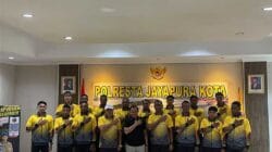 Wawali Kota Jayapura Lepas Kontingen Voli Menuju Kejuaraan Kapolda Cup 2026 di Biak Numfor