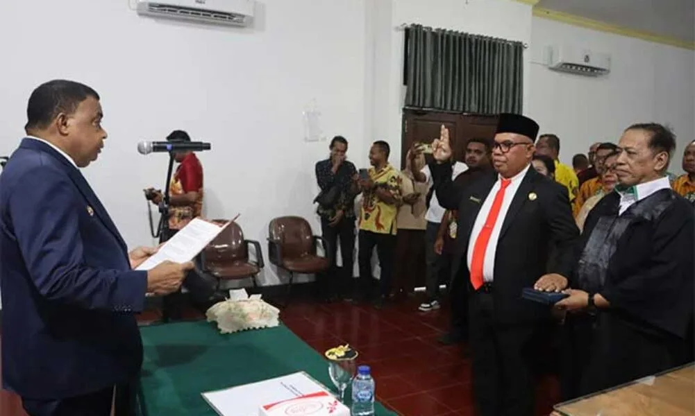 Bupati Yapen Lantik Cyfrianus  Mambay Sebagai Pj Sekda, Momentum Perbaikan Tata Kelola Pemerintahan