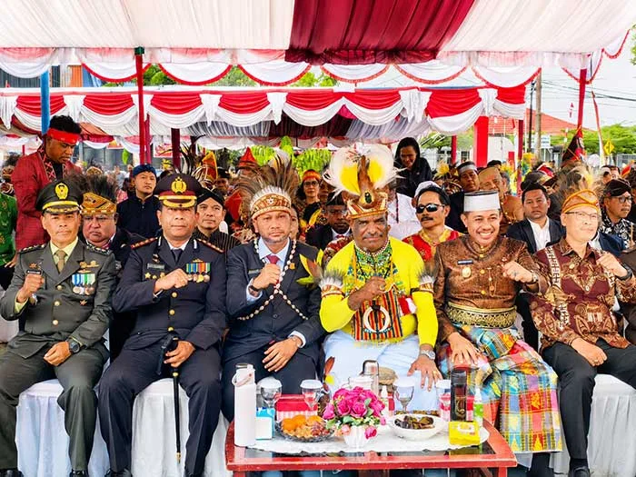 HUT ke-81 RI, Kombes Pol Fredrickus Maclarimboen Ajak Warga Isi Kemerdekaan dengan Hal Positif