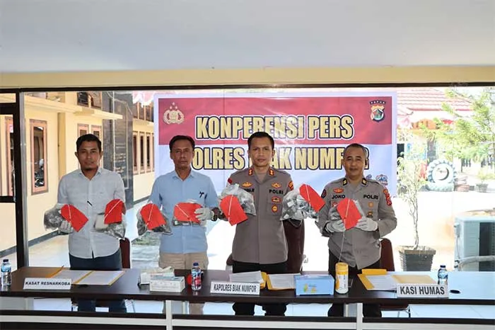 Polisi Ungkap Peredaran Ganja 1 Kg Lewat Pelabuhan Biak
